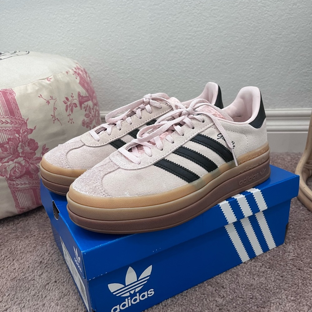 Gazelle Bold Shoes - Wonder Quartz / Core Black - Size 7